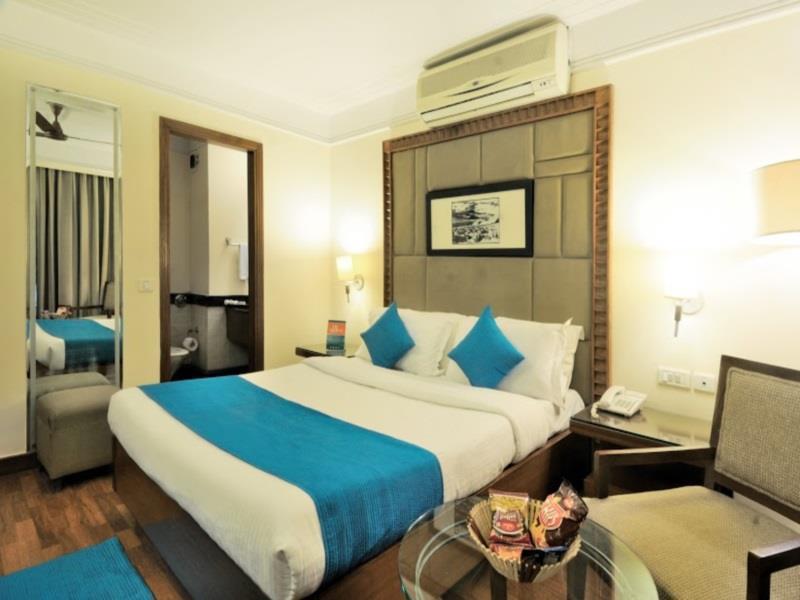 The Bmk Hotel Нью-Дели Экстерьер фото