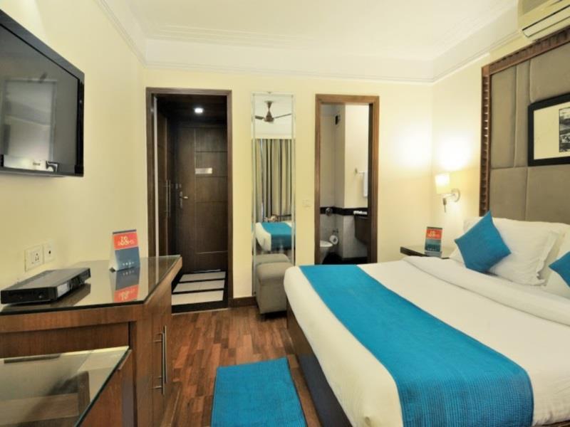 The Bmk Hotel Нью-Дели Экстерьер фото