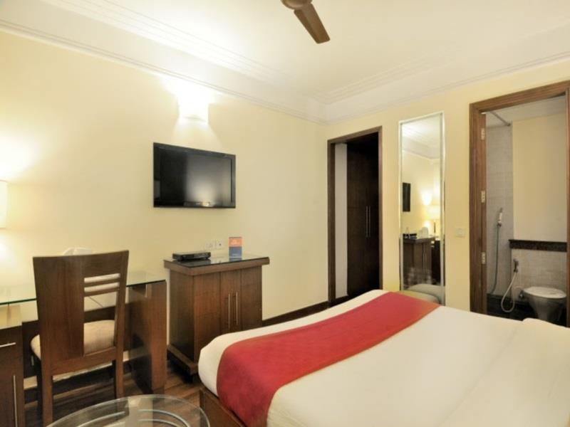 The Bmk Hotel Нью-Дели Экстерьер фото
